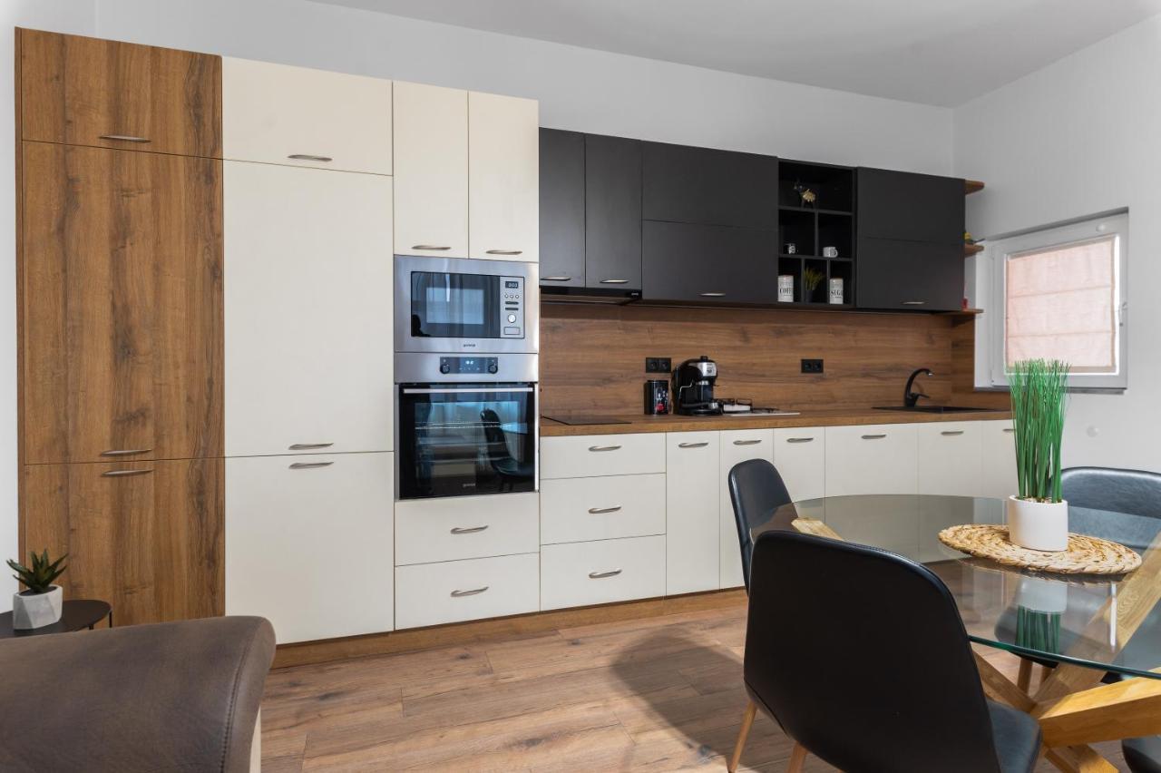La Luna - High-End 2Bd Flat In The Top Centre By Flat Mаnager Sofia Exterior photo